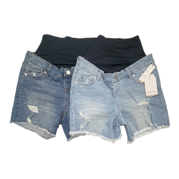 Time and Tru Maternity Blue Jean Shorts with Distressed Details Size: S (4-6) - Picture 1 of 12